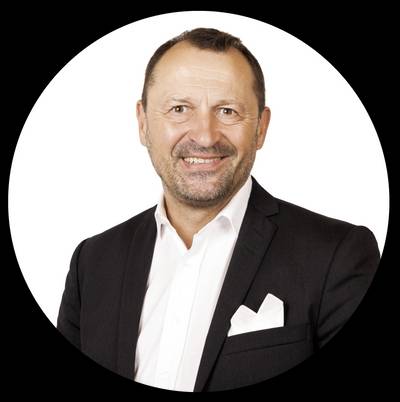 Hannes Kern Logo schwarz hannes kern logo im Footer